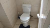 Bathroom 1 - 7 square meters of property in Windermere