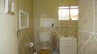 Bathroom 2 - 6 square meters of property in Beverley Gardens