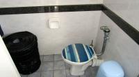 Main Bathroom - 9 square meters of property in South Beach