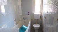 Bathroom 1 - 6 square meters of property in Lewisham