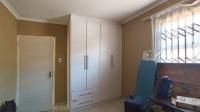 Bed Room 1 - 14 square meters of property in Amandasig