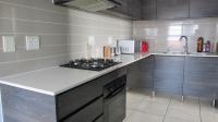 Kitchen - 8 square meters of property in Oakdene