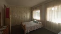 Bed Room 2 - 19 square meters of property in Mondeor