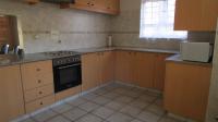 Kitchen - 18 square meters of property in Umhlanga Rocks