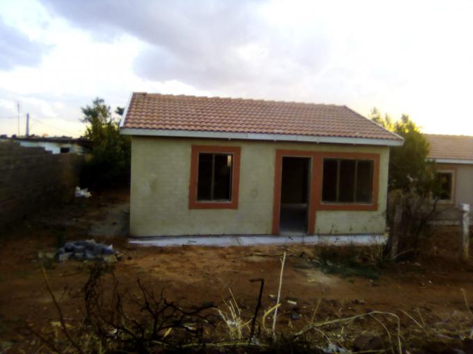 2 Bedroom House for Sale For Sale in Lenasia South - MR481270