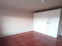 Bed Room 1 - 13 square meters of property in Geelhoutpark