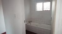 Bathroom 1 - 13 square meters of property in Geelhoutpark