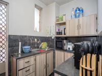 Kitchen - 7 square meters of property in Berkshire Downs