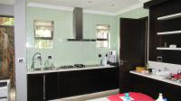 Kitchen - 32 square meters of property in Serengeti Golf and Wildlife Estate