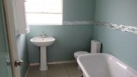 Main Bathroom - 7 square meters of property in Glenanda