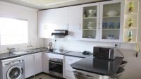Kitchen - 11 square meters of property in Glenanda