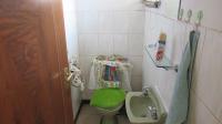 Guest Toilet - 2 square meters of property in Parkhill Gardens