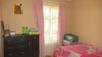 Bed Room 2 - 9 square meters of property in The Orchards