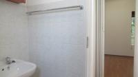 Bathroom 1 - 4 square meters of property in Douglasdale