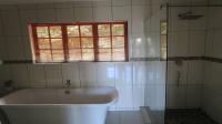 Main Bathroom - 10 square meters of property in Chelmsfordville
