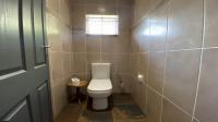 Bathroom 1 - 4 square meters of property in Winterton