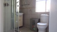 Bathroom 1 - 7 square meters of property in Freeway Park
