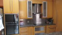 Kitchen - 24 square meters of property in The Gardens