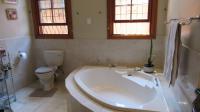Main Bathroom - 14 square meters of property in The Gardens