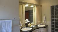 Main Bathroom - 14 square meters of property in The Gardens