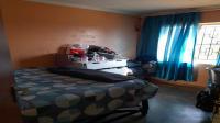 Bed Room 1 of property in Mmabatho