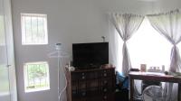 Main Bedroom - 20 square meters of property in Willowbrook