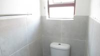 Main Bathroom - 4 square meters of property in Groblerpark