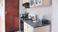 Kitchen - 5 square meters of property in Mondeor