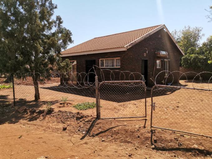 2 Bedroom House for Sale For Sale in Lebowakgomo - MR502695