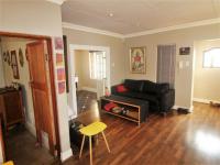 Lounges - 13 square meters of property in Melville