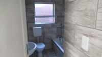 Bathroom 1 - 7 square meters of property in Lyndhurst