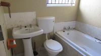 Bathroom 1 - 4 square meters of property in Meredale