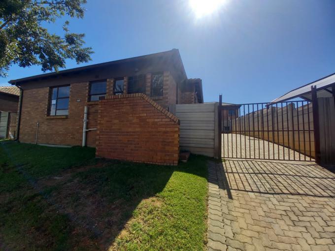 3 Bedroom House to Rent in Centurion Golf Estate - Property to rent - MR505895