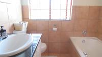 Bathroom 1 - 7 square meters of property in Willowbrook