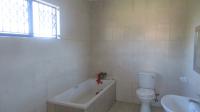 Main Bathroom - 9 square meters of property in Wyebank