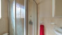 Bathroom 1 - 8 square meters of property in Hoogland