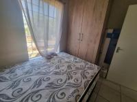 Bed Room 1 of property in Waterval East