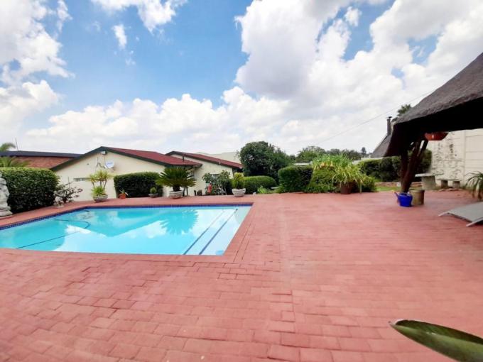 4 Bedroom House for Sale For Sale in Bergbron - MR512621