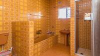 Bathroom 2 - 9 square meters of property in Witpoortjie