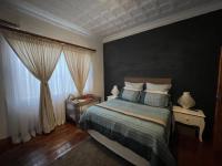 Main Bedroom - 17 square meters of property in Kensington - JHB