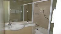 Bathroom 1 - 5 square meters of property in Braamfontein