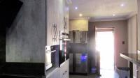 Kitchen - 16 square meters of property in Chantelle