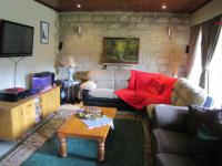 Lounges - 19 square meters of property in Vanderbijlpark