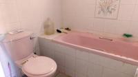 Bathroom 2 - 4 square meters of property in Palm Beach
