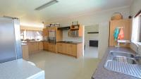 Kitchen - 27 square meters of property in Robertson
