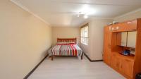 Bed Room 2 - 16 square meters of property in Robertson