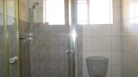 Bathroom 1 - 8 square meters of property in Clubview