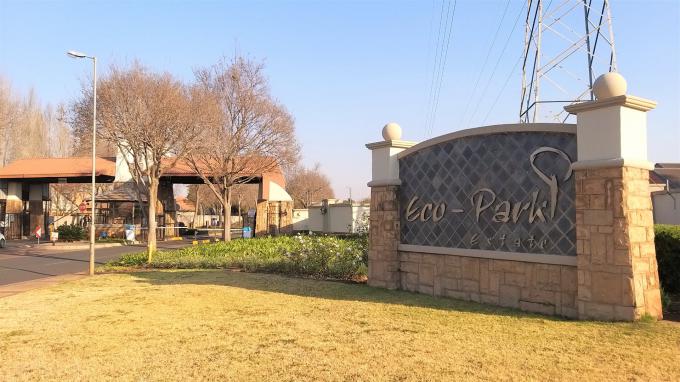2 Bedroom Apartment for Sale For Sale in Highveld - MR520898