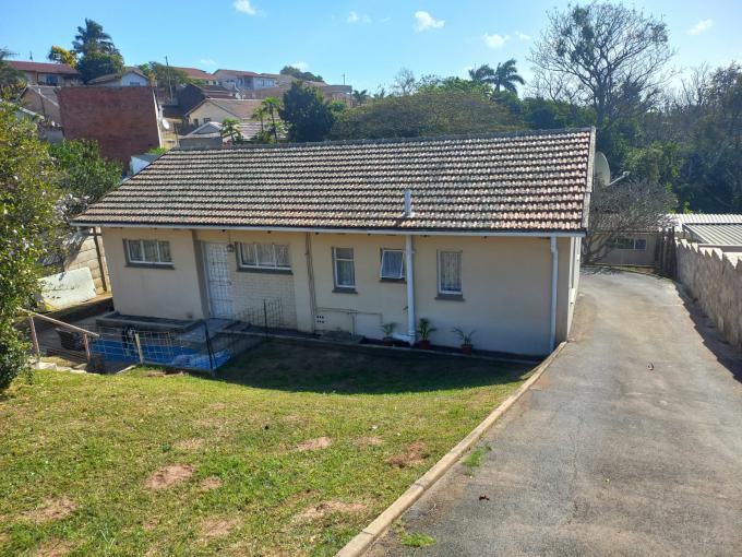 3 Bedroom House for Sale For Sale in Montclair (Dbn) - MR521454