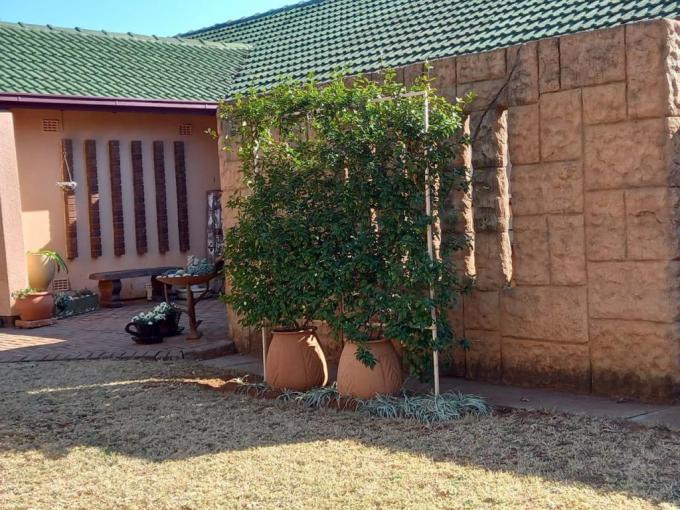 3 Bedroom House for Sale For Sale in Stilfontein - MR521490